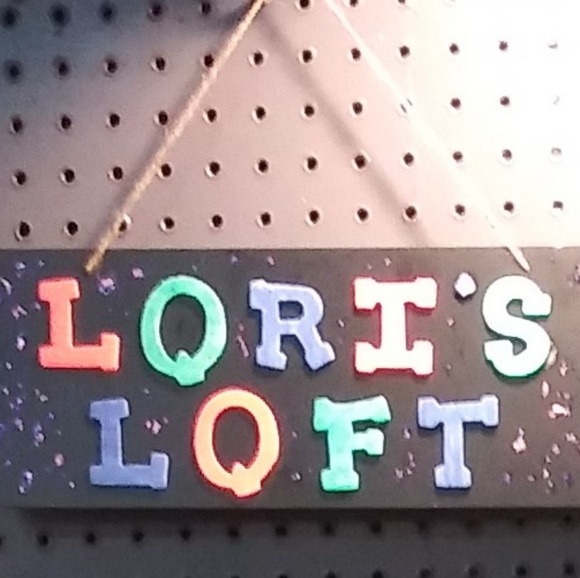 lorisloft10
